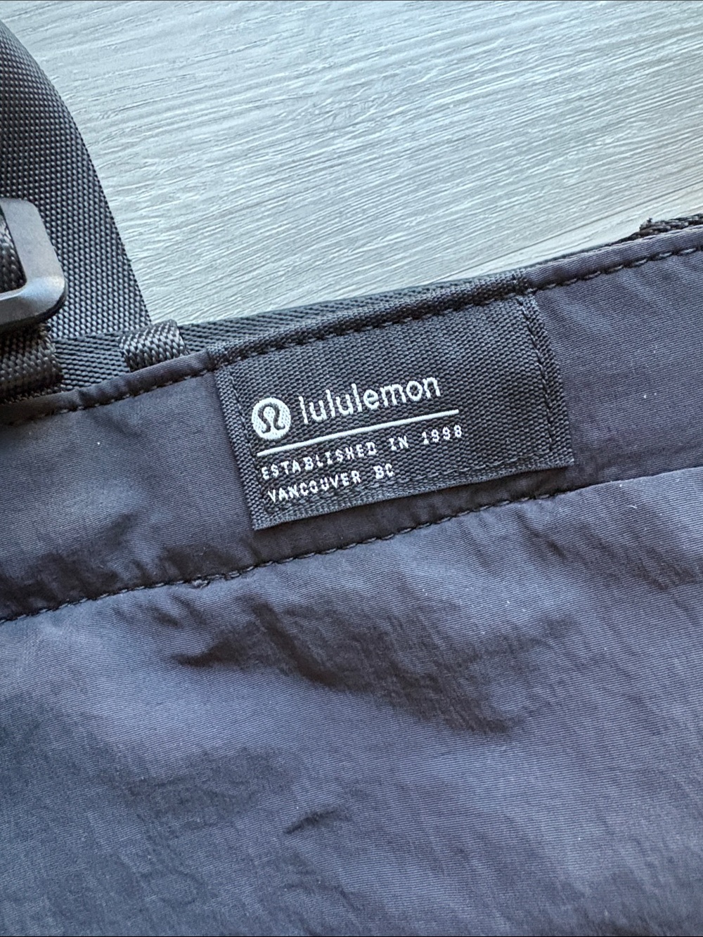 Lululemon Clean Lines Tote - Picture 5 of 5